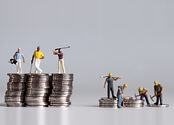 Media Name: exploring_wealth_inequality_.jpg
